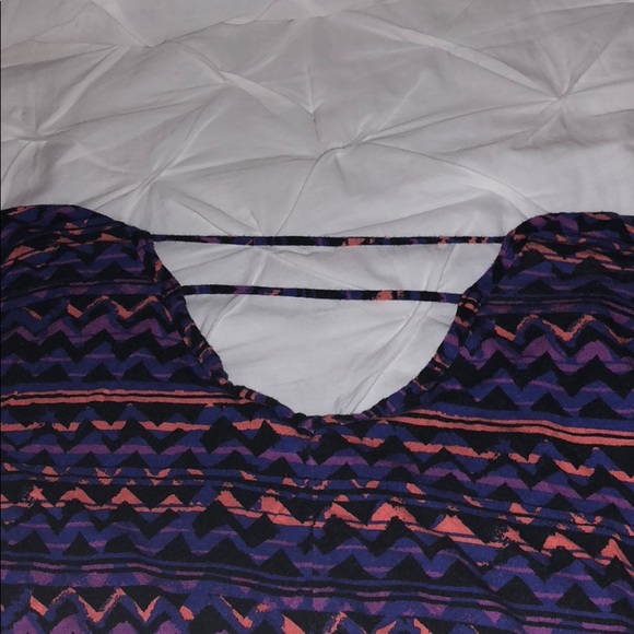 Open back shirt - Picture 2 of 2